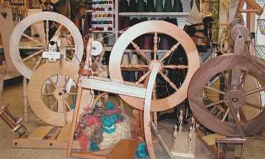 spinning wheels at Earth Guild